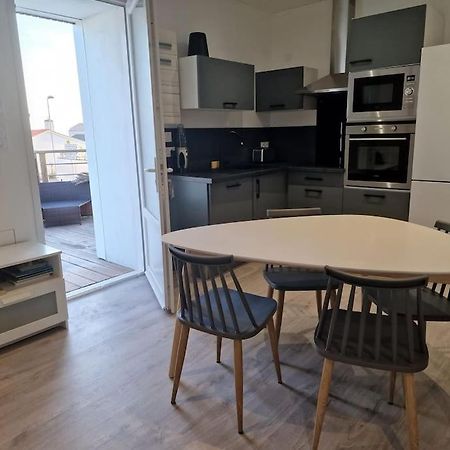 Superbe Appartement Renove A Neuf Centre Bourg Brem-Sur-Mer Kültér fotó