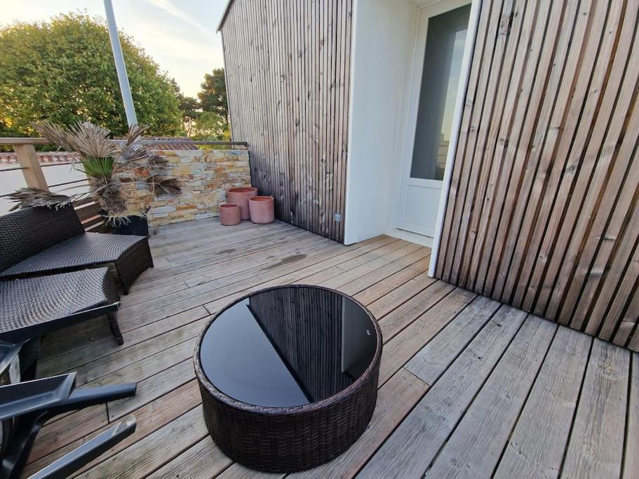 Superbe Appartement Renove A Neuf Centre Bourg Brem-Sur-Mer Kültér fotó